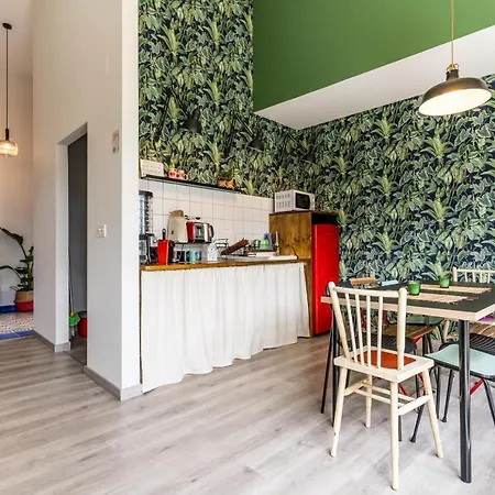 Hostel Four