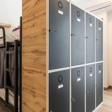 Four Hostel Lugo