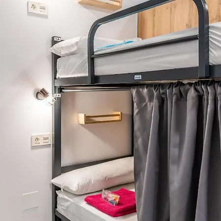 Four Hostel Lugo