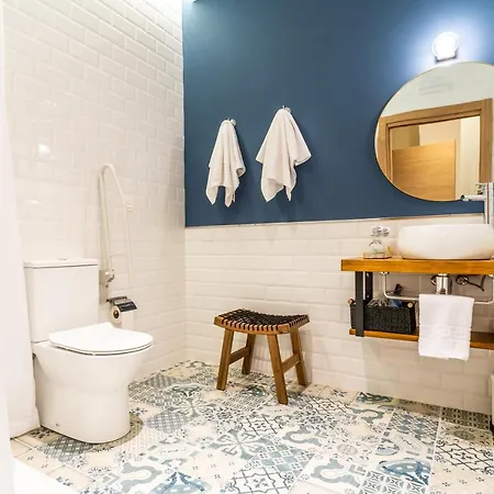 Vandrerhjem Four Lugo